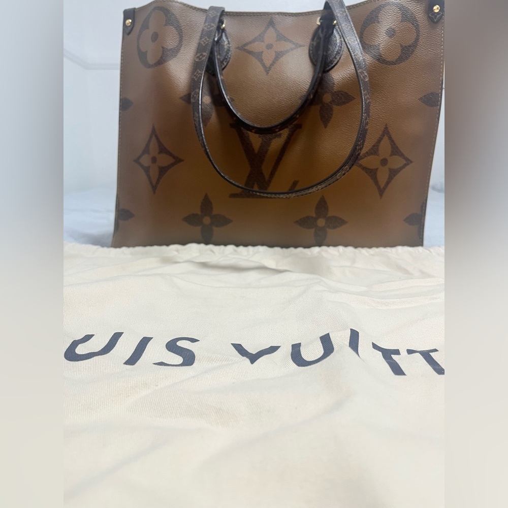 AUTHENTIC LOUIS VUITTON ON THE GO GM